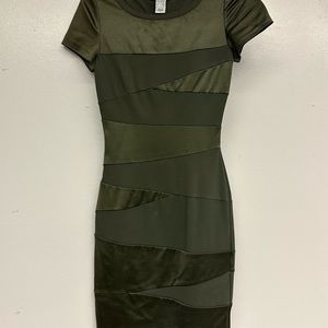 Diane von Furstenberg designer classic olive green knee length dress